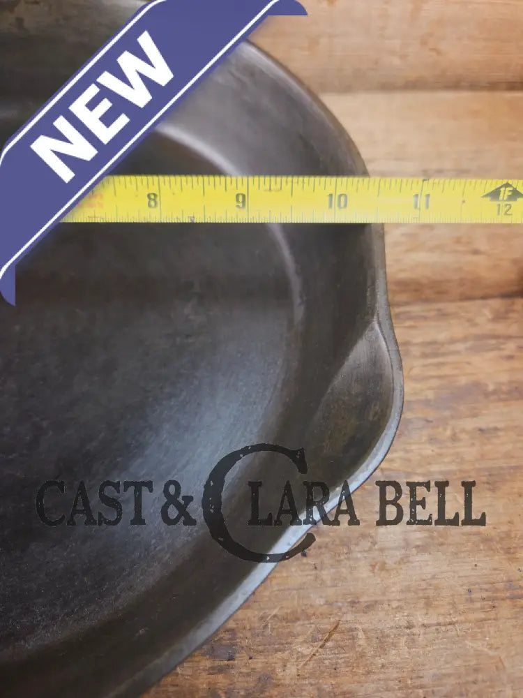 1920βs Griswold #8 Skillet with Large Block Logo and Smooth Bottom 704 A Skillet