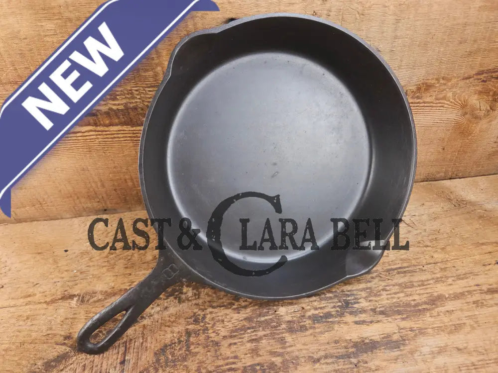 1920βs Griswold #8 Skillet with Large Block Logo and Smooth Bottom 704 F Skillet