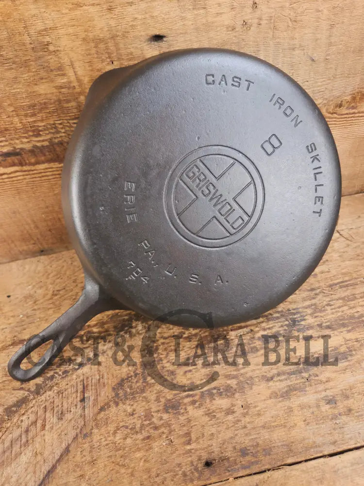 1920βs Griswold #8 Skillet with Large Block Logo and Smooth Bottom 704 F Skillet