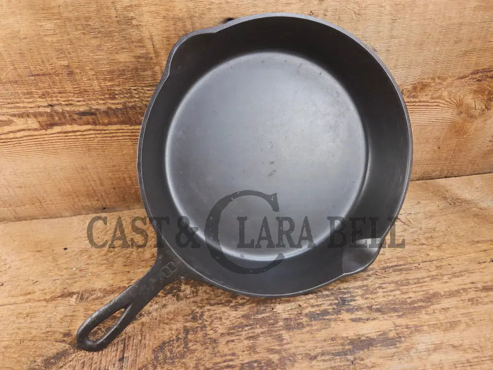 1920βs Griswold #8 Skillet with Large Block Logo and Smooth Bottom 704 F Skillet