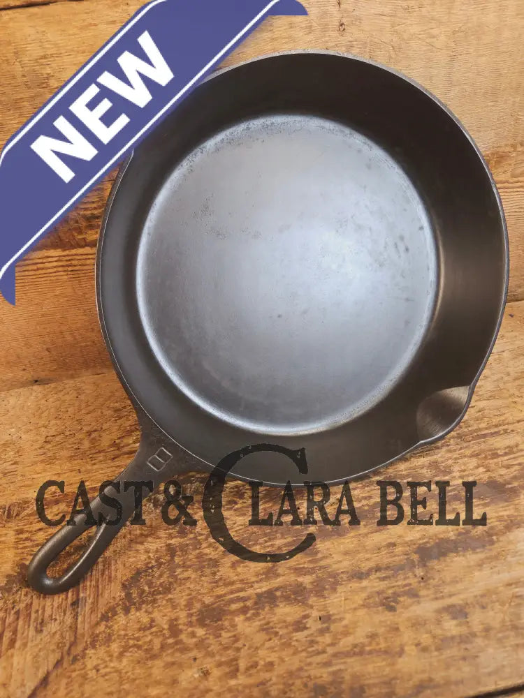 1920βs Griswold #8 Skillet with Large Block Logo and Smooth Bottom 704 L - Skillet