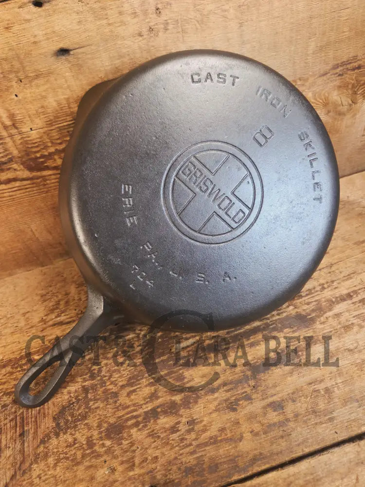 1920βs Griswold #8 Skillet with Large Block Logo and Smooth Bottom 704 L - Skillet