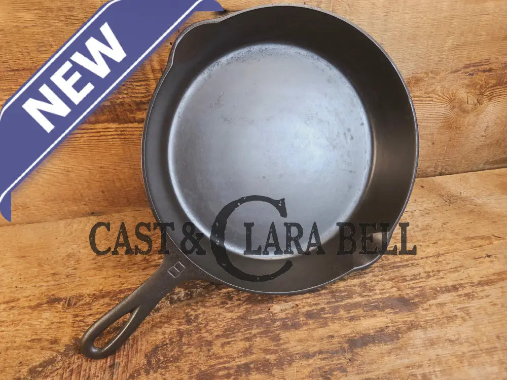 1920βs Griswold #8 Skillet with Large Block Logo and Smooth Bottom 704 L - Skillet