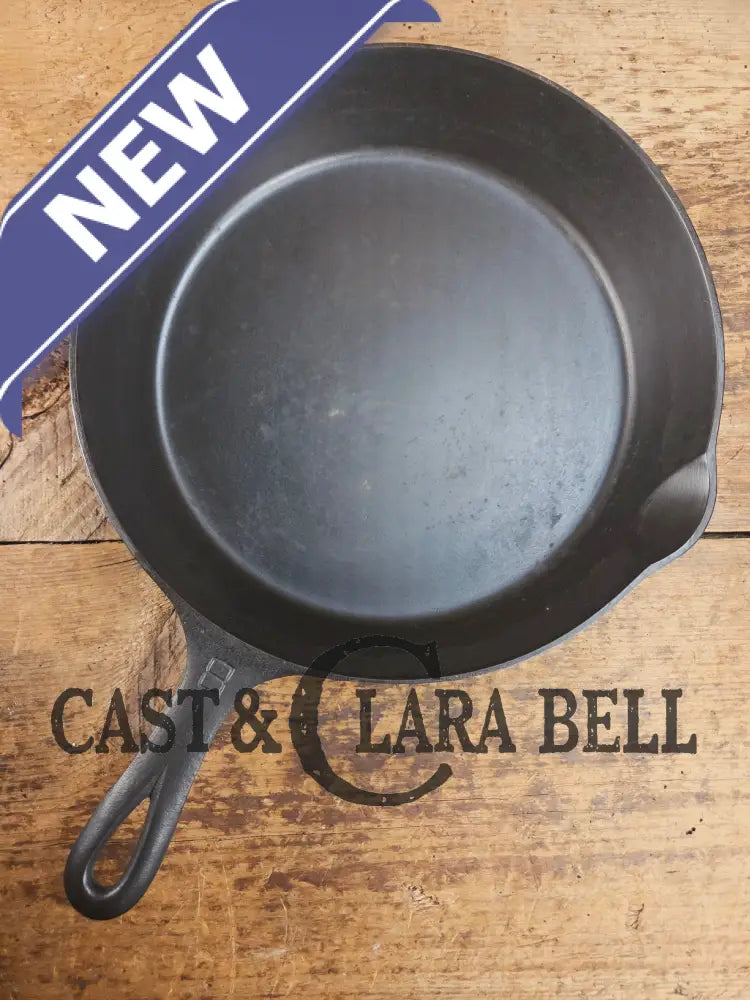 1920βs Griswold #8 Skillet with Large Block Logo and Smooth Bottom 704 M Skillet