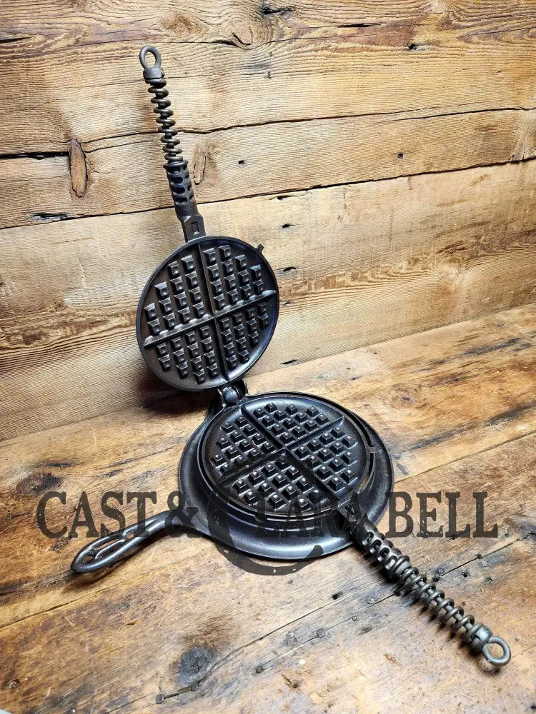 1920S Griswold Made Hsb & Co Rev-O-Noc Waffle Iron (334/335)