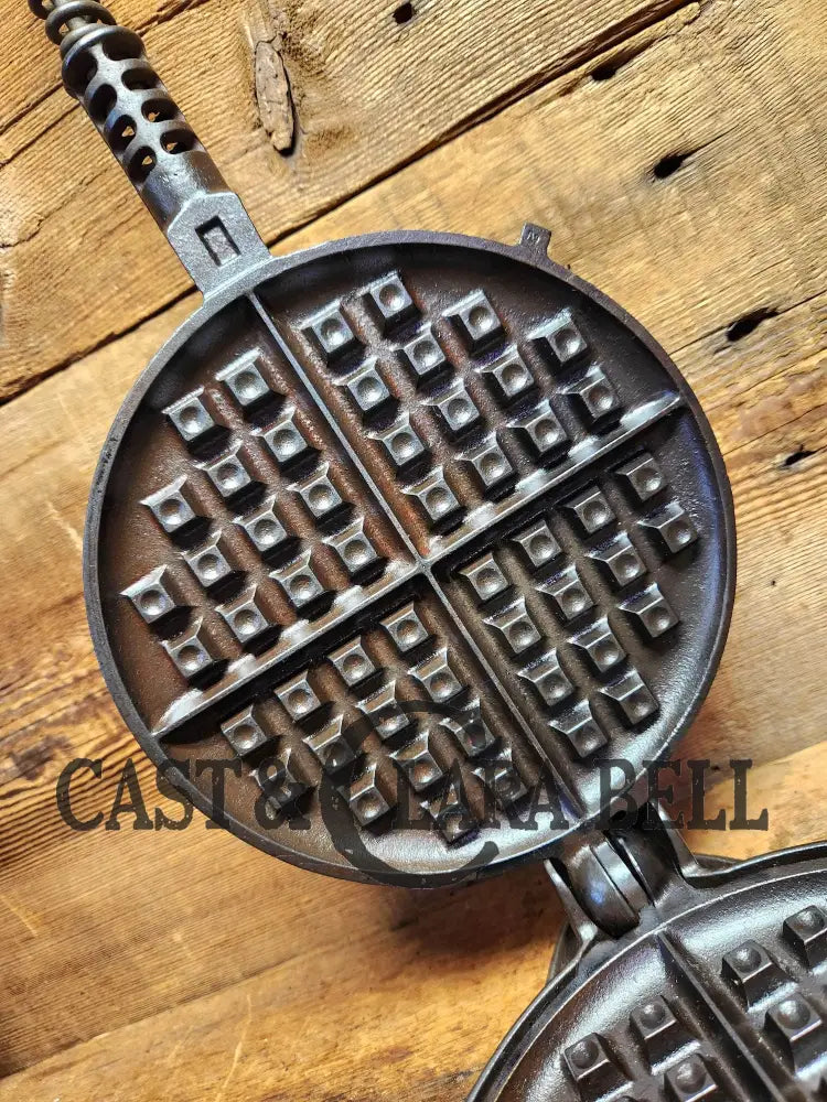 1920S Griswold Made Hsb & Co Rev-O-Noc Waffle Iron (334/335)