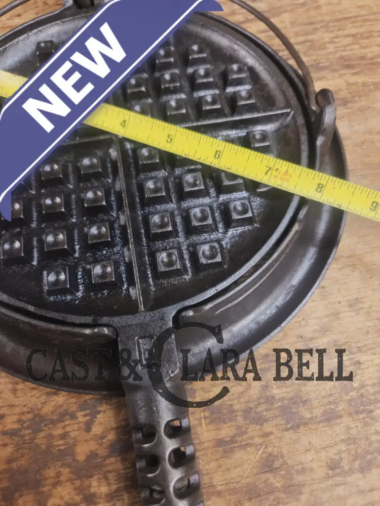 1920’s Griswold No. 8 Waffle Iron (314/315) with low (913) bailed base. Makes crispy waffles! Waffle Iron