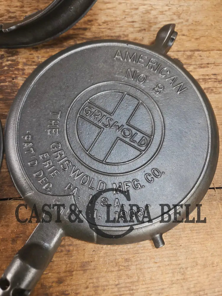 1920’s Griswold No. 8 Waffle Iron (314/315) with low (913) bailed base. Makes crispy waffles! Waffle Iron