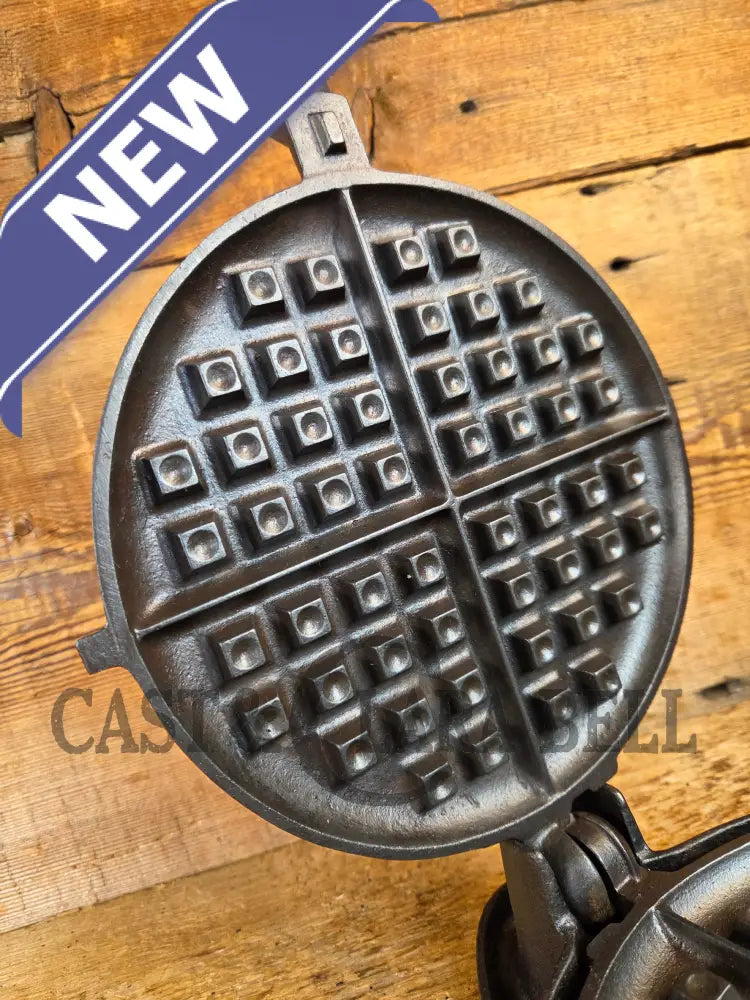 1920βs Griswold No. 8 Waffle Iron (886/885) with original handles & short base 795 - Waffle Iron