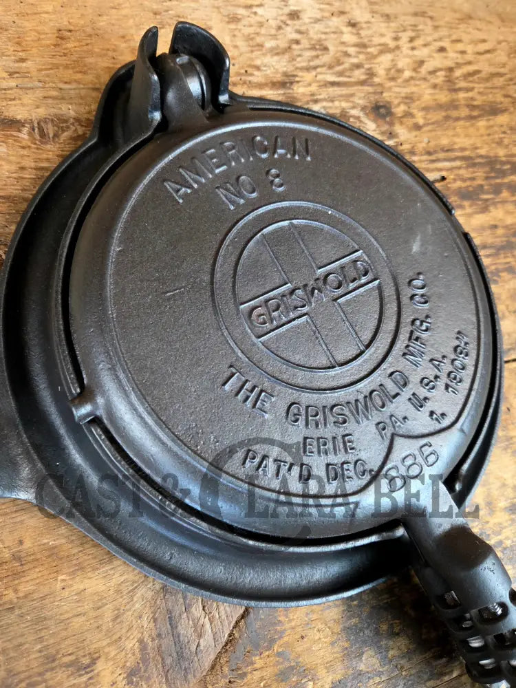 1920’s Griswold No. 8 Waffle Iron (886/885) with original handles & short base 795 - Waffle Iron