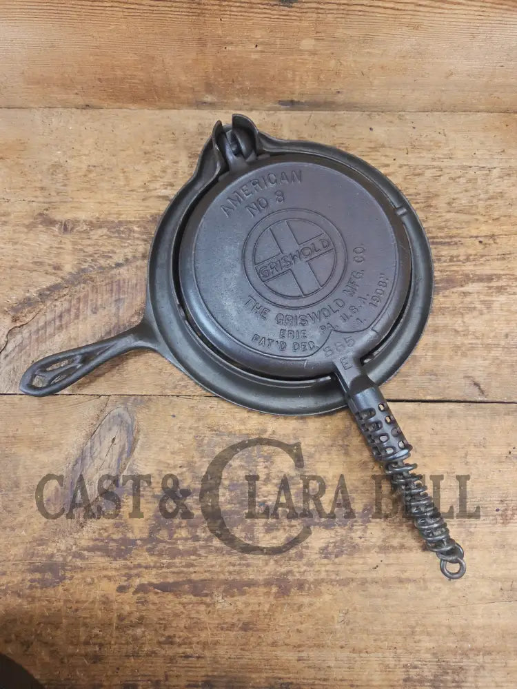1920’s Griswold No. 8 Waffle Iron (886/885) with original handles & short base 884 - Waffle Iron