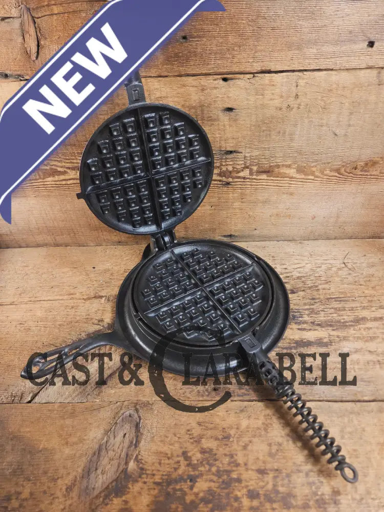 1920βs Griswold No. 8 Waffle Iron (886/885) with short base 795 Waffle Iron