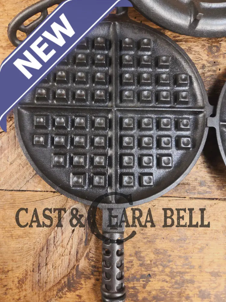 1920βs Griswold No. 8 Waffle Iron (886/885) with short base 795 and original wood handles Waffle Iron