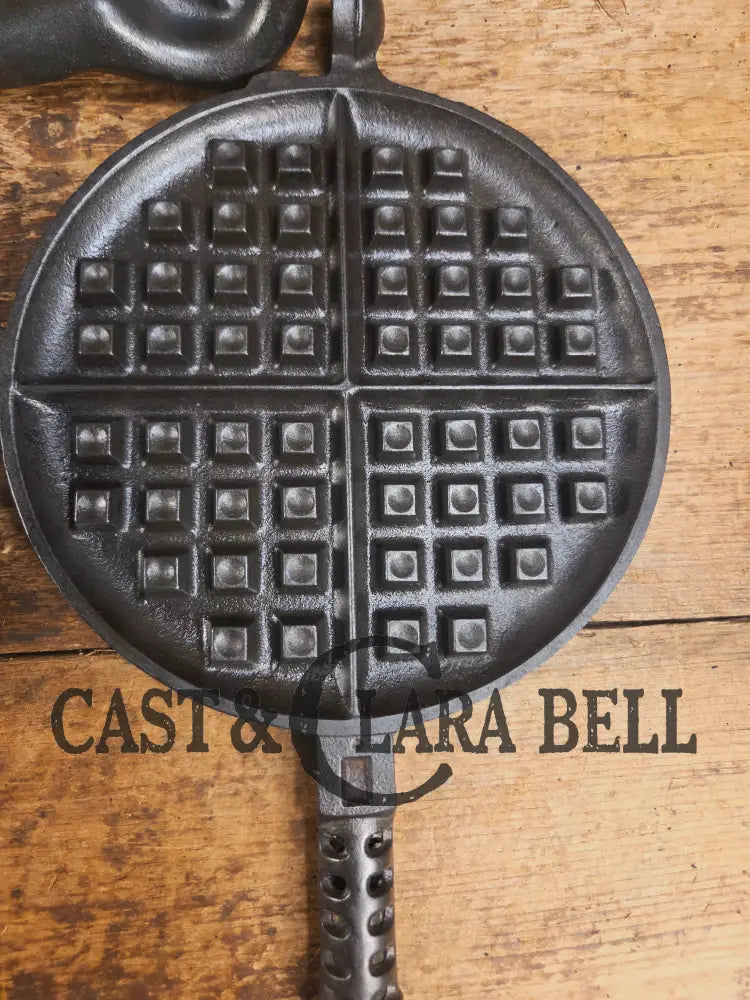 1920βs Griswold No. 8 Waffle Iron (886/885) with short base 795 and original wood handles Waffle Iron