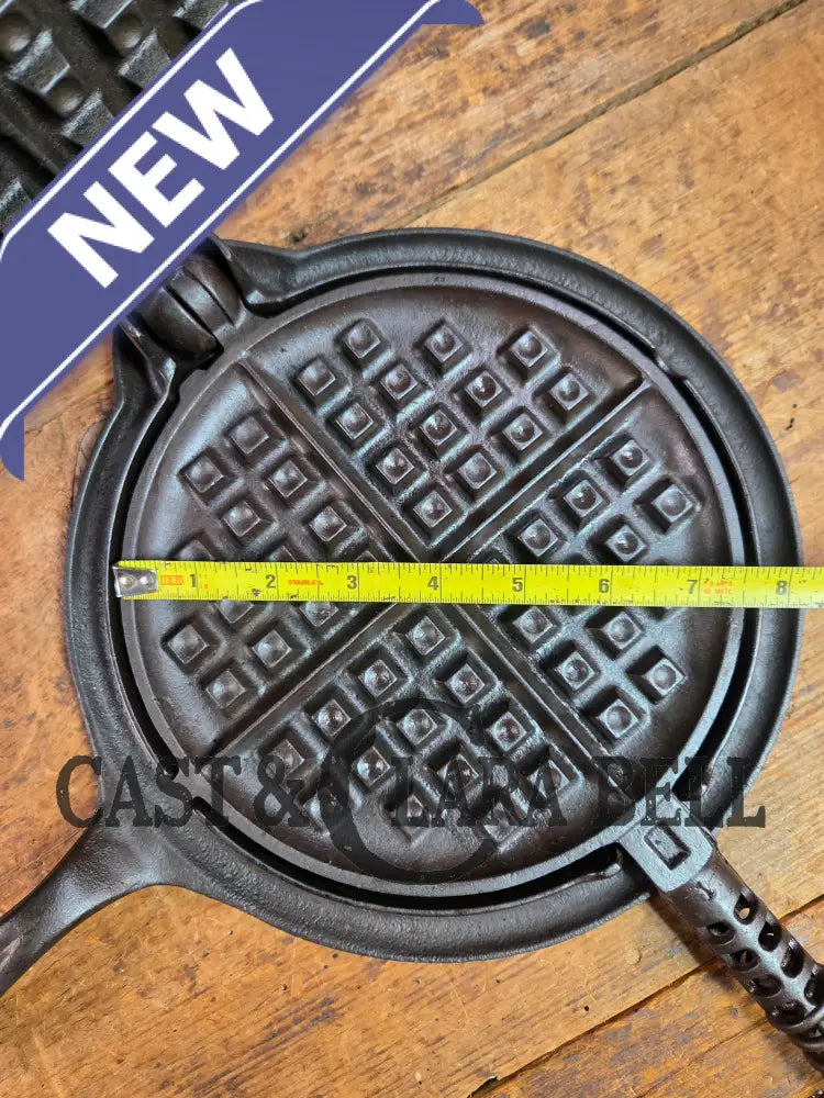 1920’s Griswold No. 8 Waffle Iron (886/885) with short base 795 H Waffle Iron