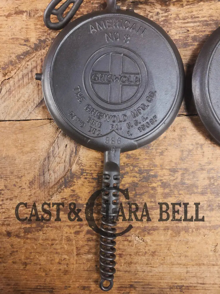 1920βs Griswold No. 8 Waffle Iron (886/885) with short base 795 raised Griswold Waffle Iron