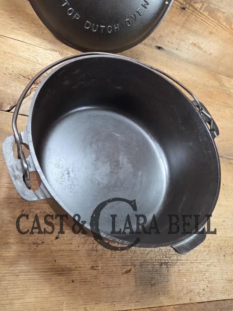 1920’s Griswold No. 9 Tite Top Dutch Oven (834) with Large Block Logo and EZ Clean Low Lid (2552). 7 Quarts Dutch Ovens
