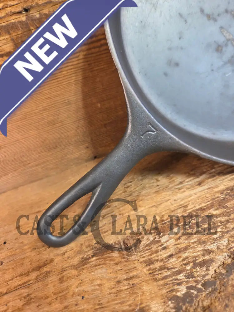 1920’s Griswold’s Victor #7 Skillet with Heat Ring Fully Marked 721. Amazing Sauté skillet - Skillet