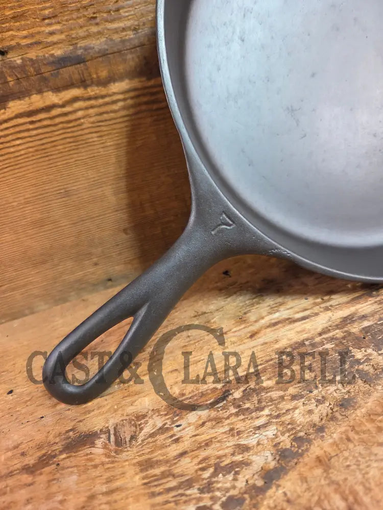 1920βs Griswoldβs Victor #7 Skillet with Heat Ring Fully Marked 721. Amazing SautΓ© skillet Skillet