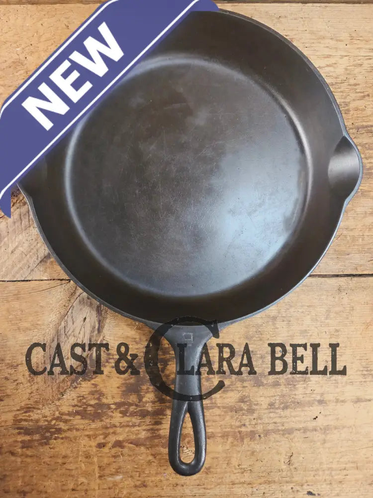 1920βs Griswoldβs Victor #9 Skillet with Heat Ring 723. Hard to Find and Amazing in the kitchen! Skillet