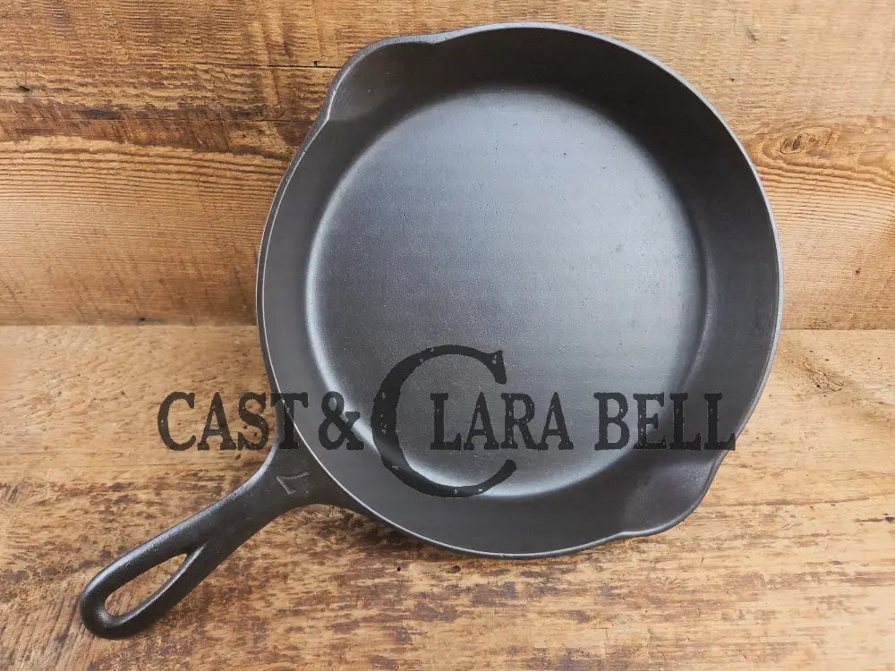 1920’s Griswold’s Victor ’Upside down’ #7 Skillet with Heat Ring Fully Marked 721. Amazing Saute skillet Skillet