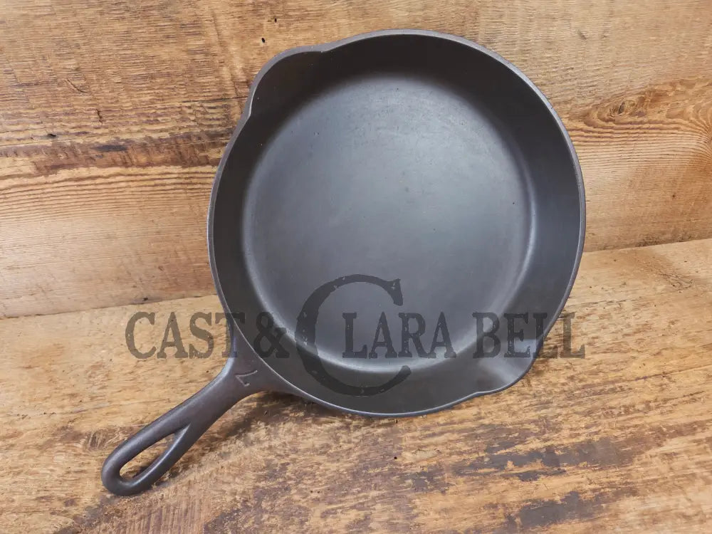 1920’s Griswold’s Victor ’Upside down’ #7 Skillet with Heat Ring Fully Marked 721 B. Amazing Saute skillet - Skillet