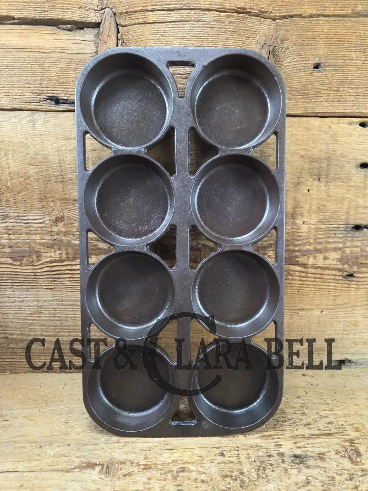 1920βs Hard to find Griswold No. 8 Muffin Pan 8 cup ERIE 946. Variation 4 Rarity 3. Beautiful pan! Restored and Ready
