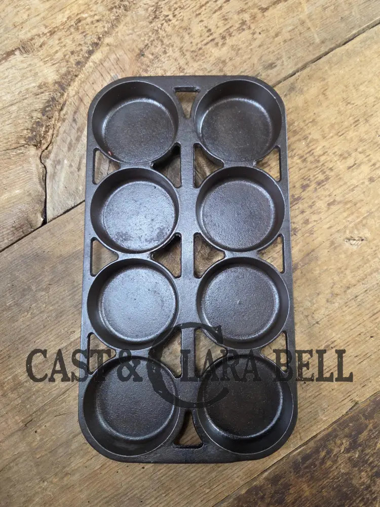 1920βs Hard to find Griswold No. 8 Muffin Pan 8 cup ERIE 946. Variation 4 Rarity 3. Beautiful pan! Restored and Ready