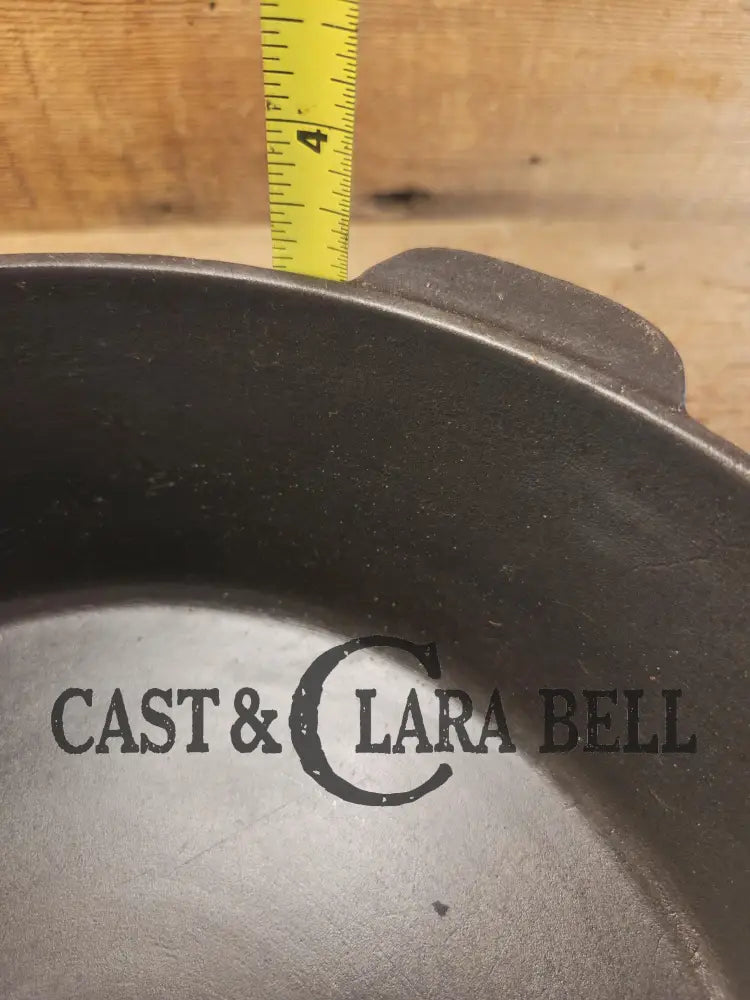 1920’s Large #8 Wagner Ware Double Skillet bottom. Heat ring version. Some unique sand shifting. Priced to Sell! Skillet