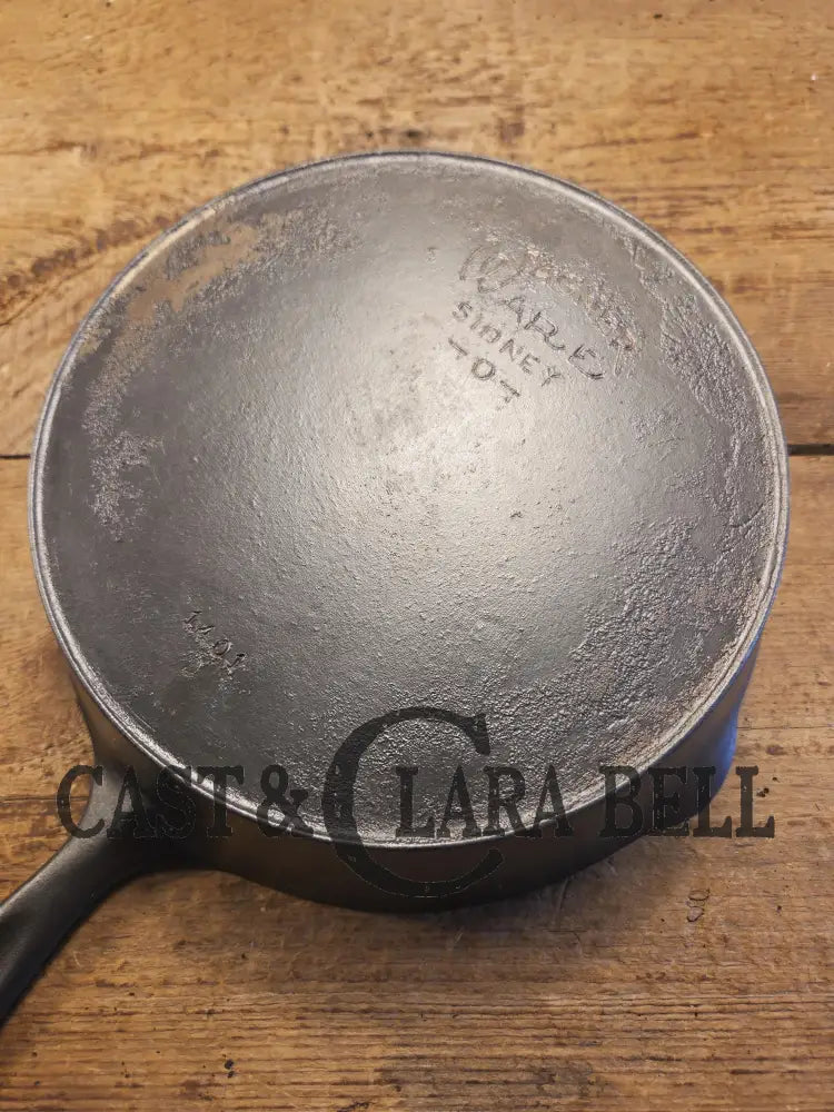 1920’s Large #8 Wagner Ware Double Skillet bottom. Heat ring version. Some unique sand shifting. Priced to Sell! Skillet