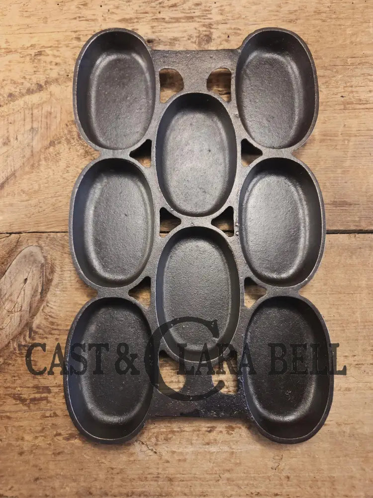 1920βs Not seen often! Fully Marked Griswold No. 5 #943 p/n Muffin Gem Pan. Gorgeous collectors piece! Bakeware