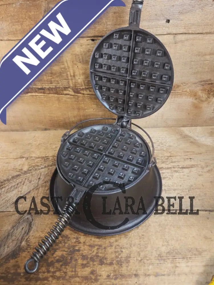 1920’s Wardway by Wagner Cast iron Waffle Iron. These are not found often beautiful every day waffle iron with a cool