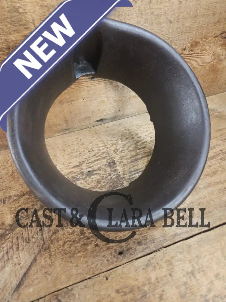 1920’s Wardway by Wagner Cast iron Waffle Iron. These are not found often beautiful every day waffle iron with a cool