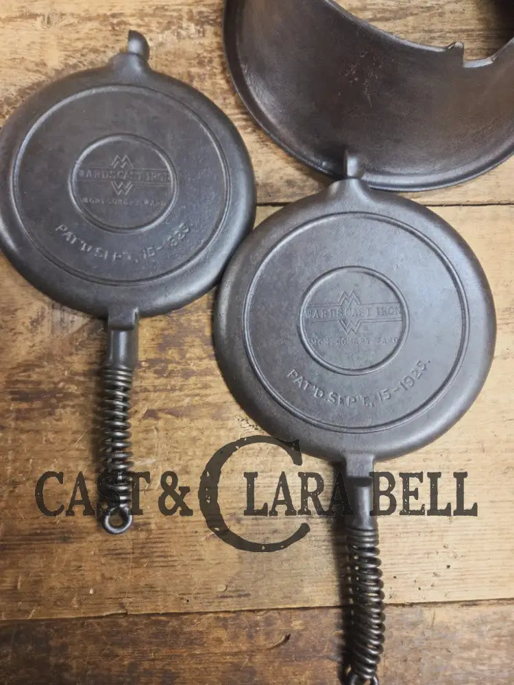 1920’s Wardway by Wagner Cast iron Waffle Iron. These are not found often beautiful every day waffle iron with a cool