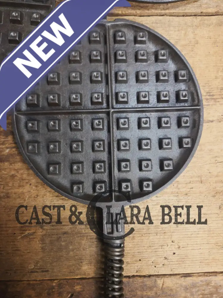 1920’s Wardway by Wagner Cast iron Waffle Iron. These are not found often beautiful every day waffle iron with a cool
