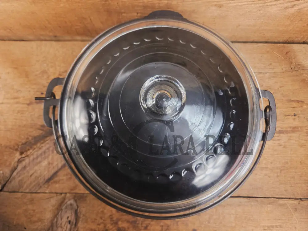 1930βs Beautiful! Wagner #8 Dutch Oven with GLASS lid! 1268. Perfect for soups breads or stews! Dutch Ovens Trivets &