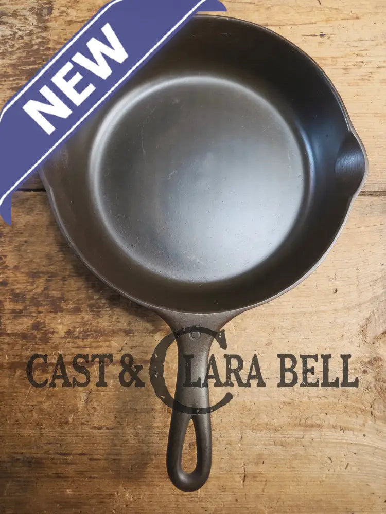 1930s Era Wagner Ware #6 Cast Iron Sautee Skillet with Smooth Bottom 1056 Skillet