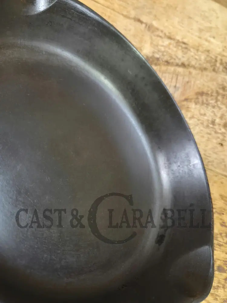 1930s Era Wagner Ware #6 Cast Iron Sautee Skillet with Smooth Bottom 1056 B