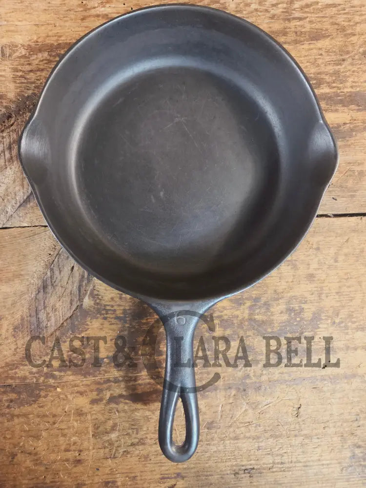 1930s Era Wagner Ware #6 Cast Iron Sautee Skillet with Smooth Bottom 1056 F - Skillet