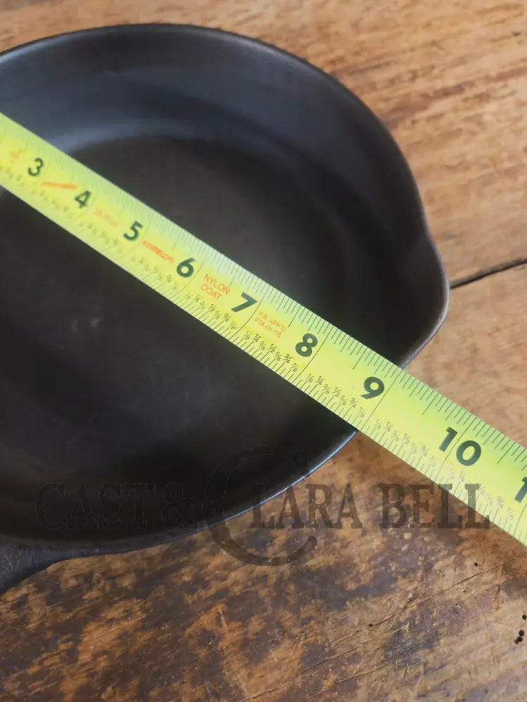 1930s Era Wagner Ware #6 Cast Iron Sautee Skillet with Smooth Bottom 1056 F - Skillet