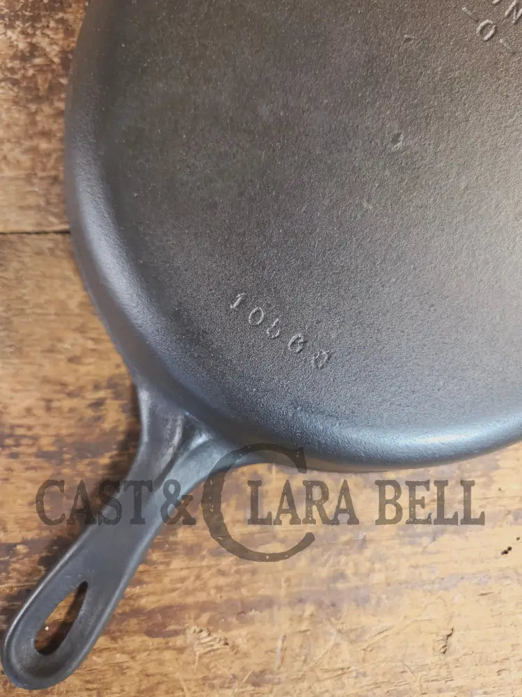 1930s Era Wagner Ware #6 Cast Iron Sautee Skillet with Smooth Bottom 1056 J - Skillet