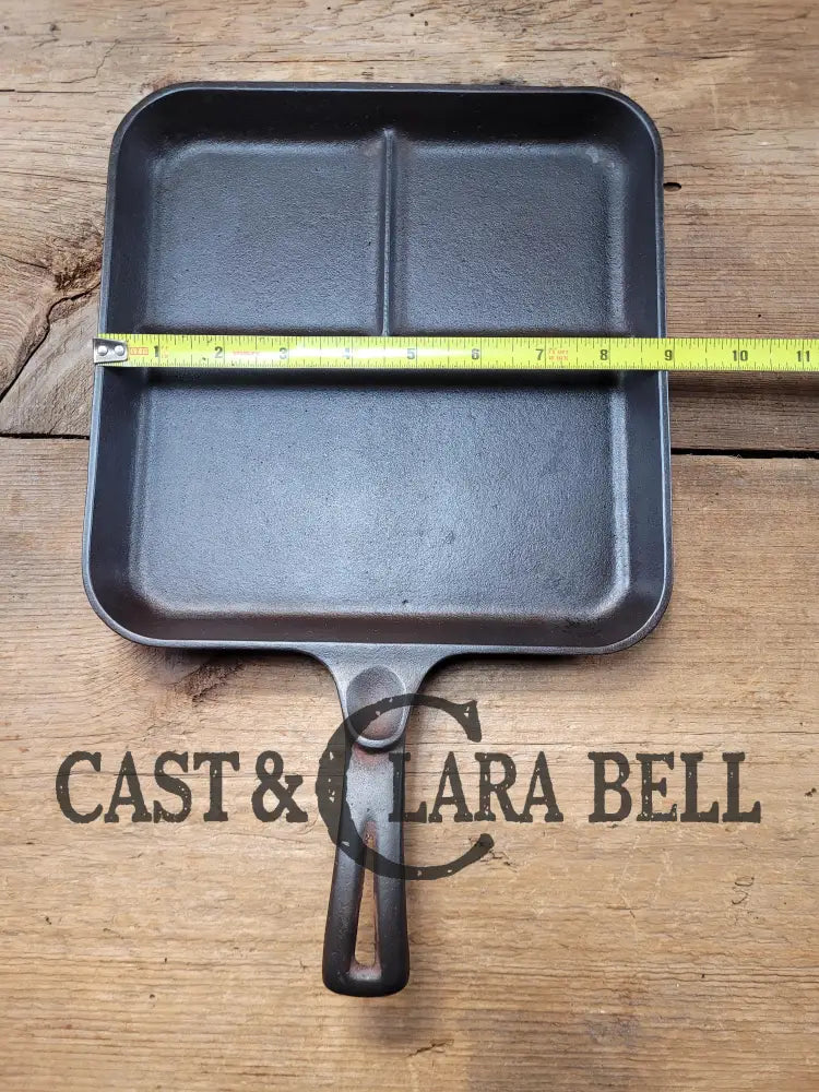 1930βS Era Wagner Ware Bacon And Egg Cast Iron Breakfast Skillet 1101 D. Great Gift Idea!
