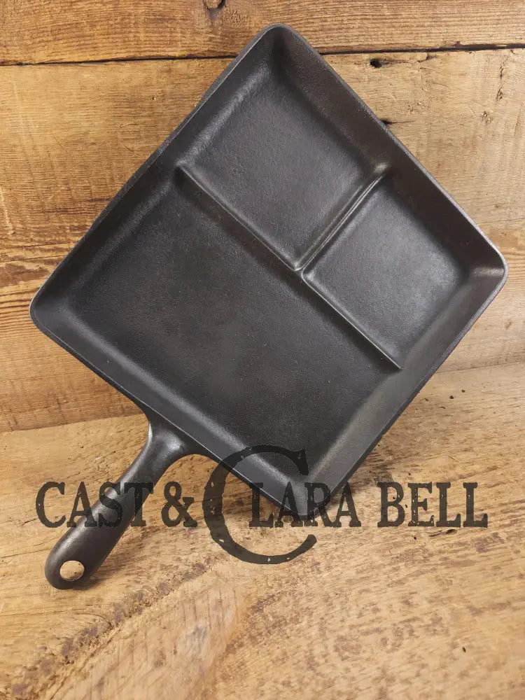 1930βs Era Wagner Ware Bacon and Egg Cast Iron Breakfast Skillet Early bullet hole handle. 1101. Great gift idea!