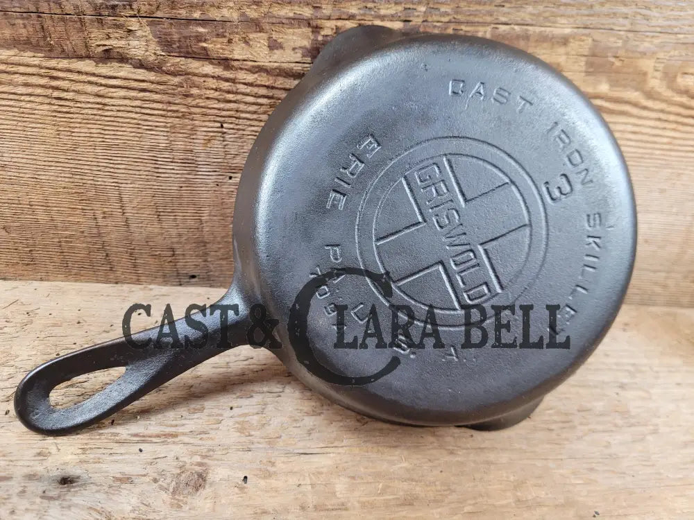 1930βS Griswold #3 Cast Iron Egg Skillet With Large Block Logo 709 A