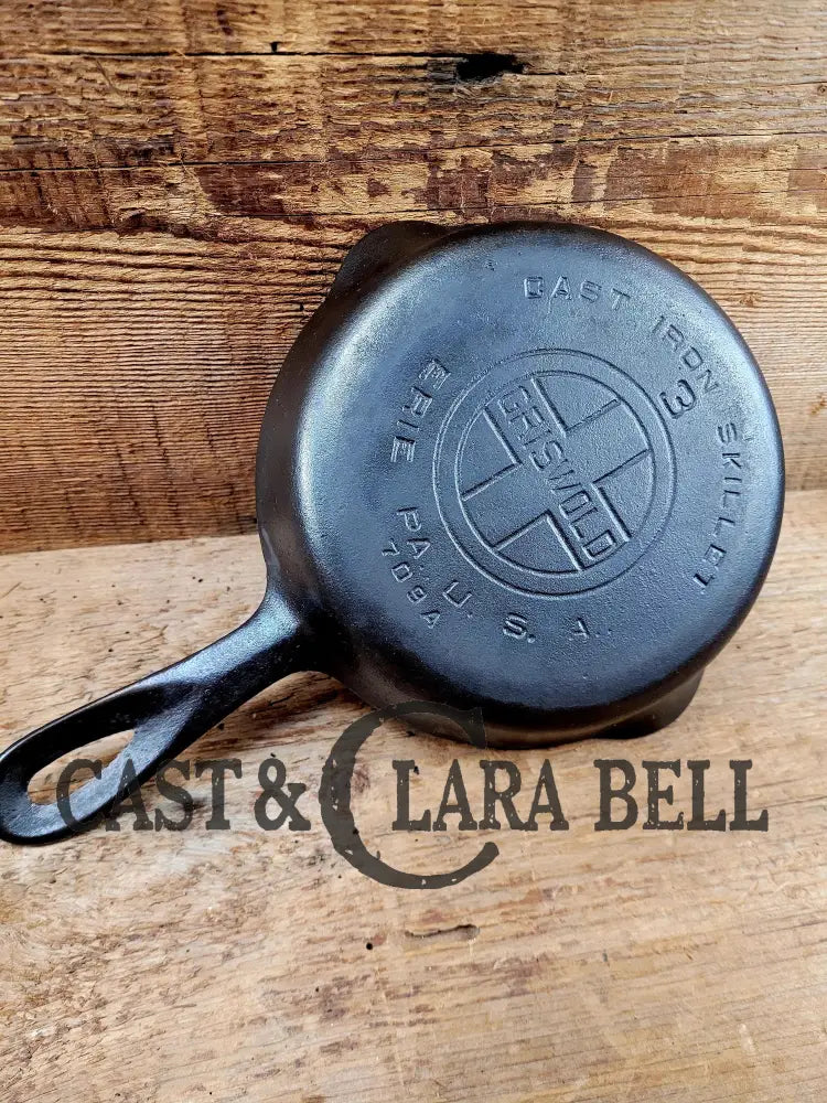 1930βS Griswold #3 Cast Iron Egg Skillet With Large Block Logo 709 A