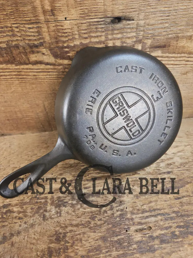 1930’s Griswold #3 Cast Iron Egg Skillet with Large Block Logo 709. SC24 Skillet