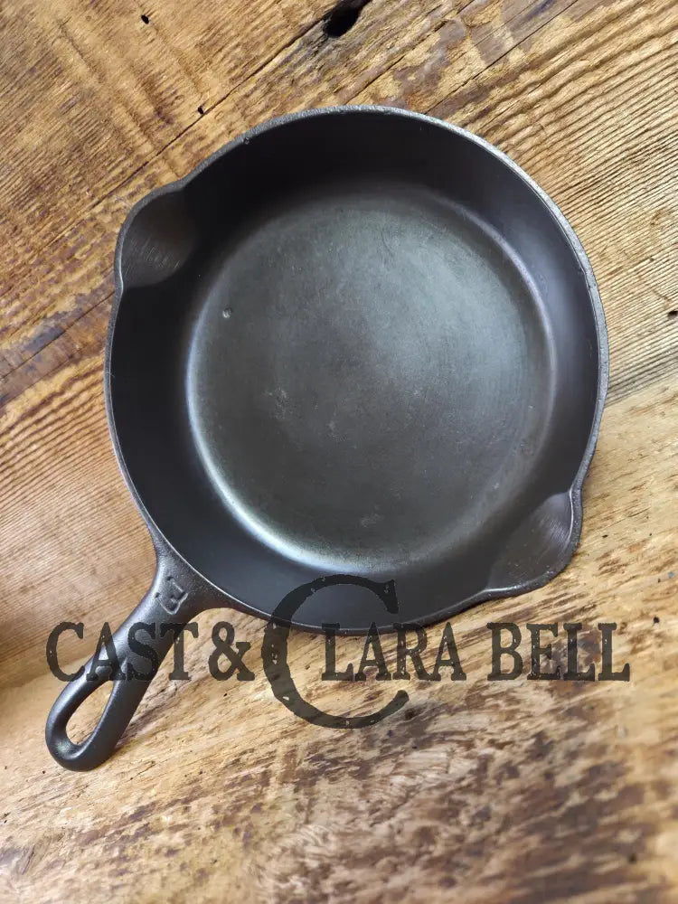 1930βs Griswold #3 Egg Skillet with Large Block Logo and Smooth Bottom 709 Skillet