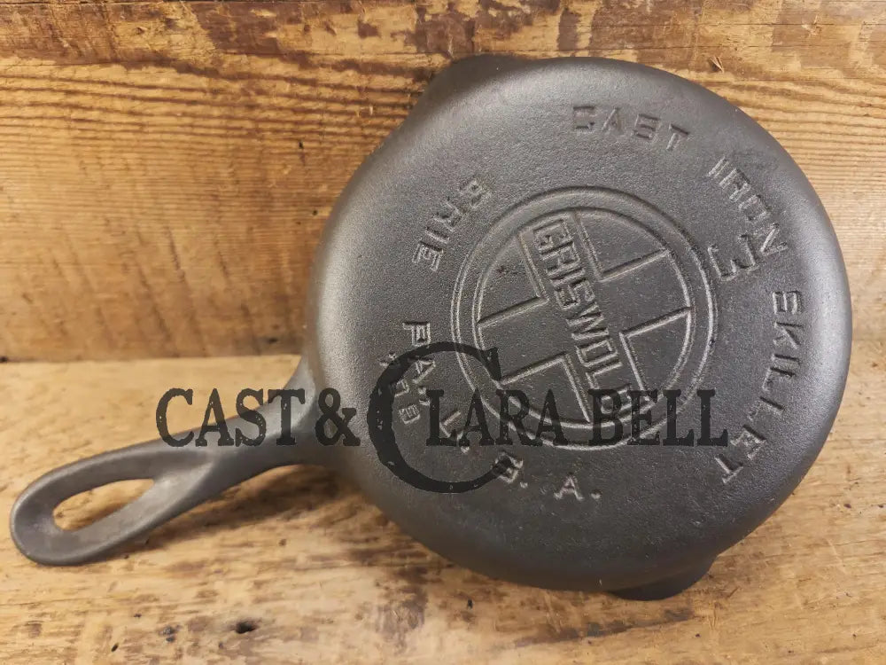 1930’s Griswold #3 Egg Skillet with Large Block Logo and Smooth Bottom 709 Skillet