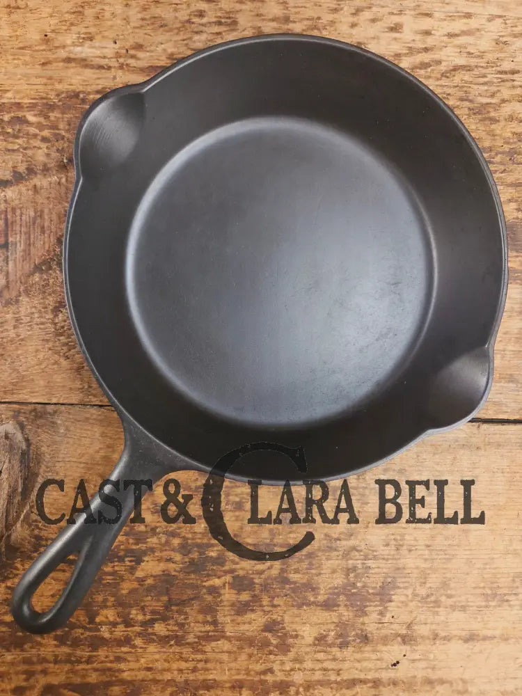 1930’s Griswold #5 Cast Iron Skillet with Large Block Logo 724. Awesome sauté skillet Skillet