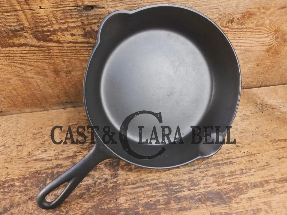 1930’s Griswold #5 Cast Iron Skillet with Large Block Logo 724. Awesome sauté skillet Skillet